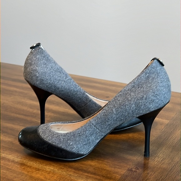 Michael Kors Pressely Cap Toe Gray Flannel Heels Women’s Size 10 M With Box - Picture 8 of 13